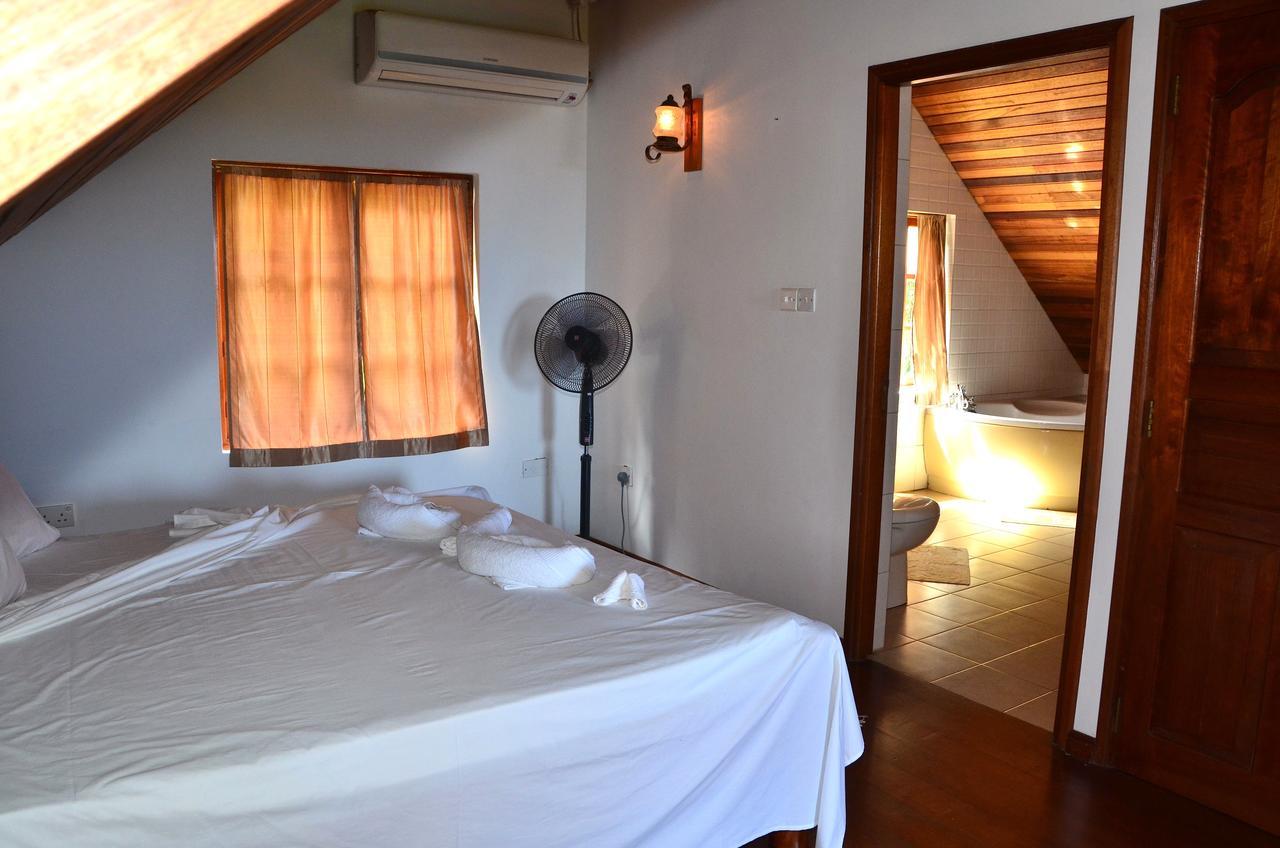 Kaz Ladouceur Bed & Breakfast La Digue Exterior photo