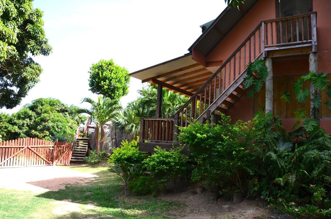 Kaz Ladouceur Bed & Breakfast La Digue Exterior photo